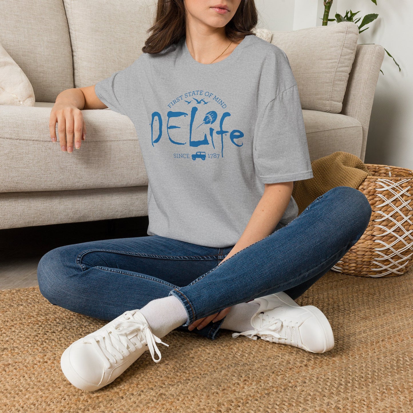 DeLife Tee