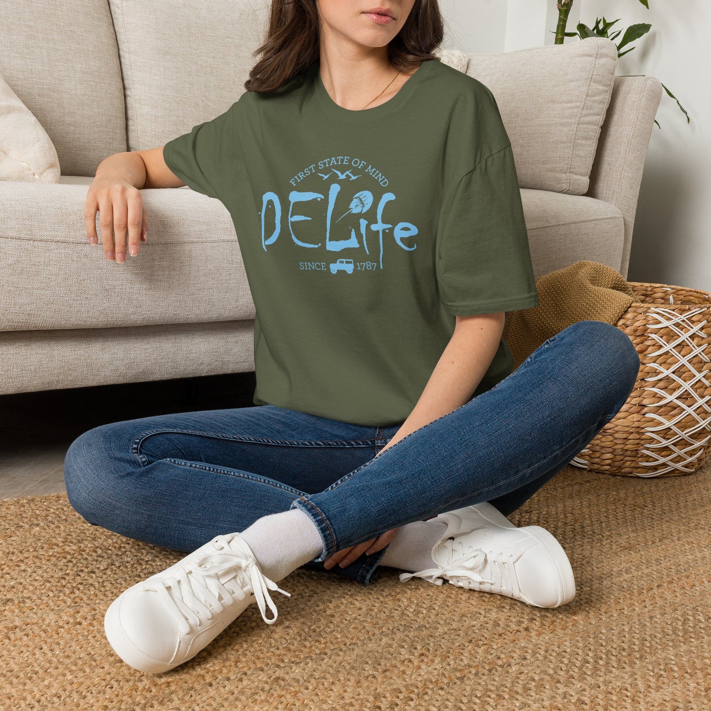 DeLife Tee